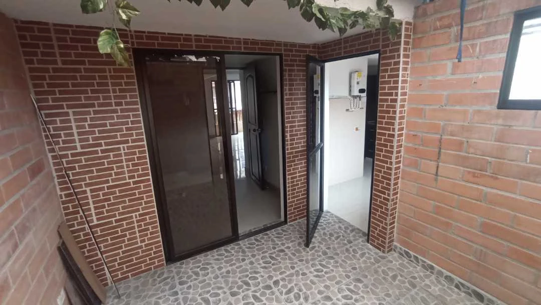 Se arrienda casa 2 piso en sector barrio gran avenida