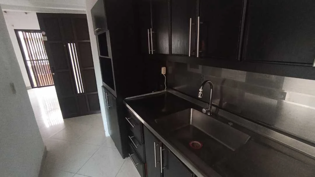 Se arrienda casa 2 piso en sector barrio gran avenida
