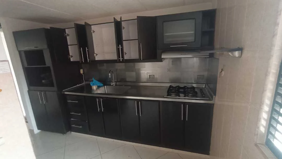 Se arrienda casa 2 piso en sector barrio gran avenida