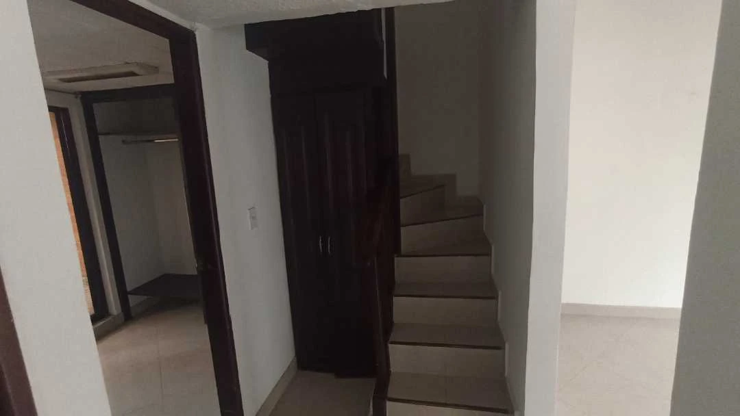 Se arrienda casa 2 piso en sector barrio gran avenida