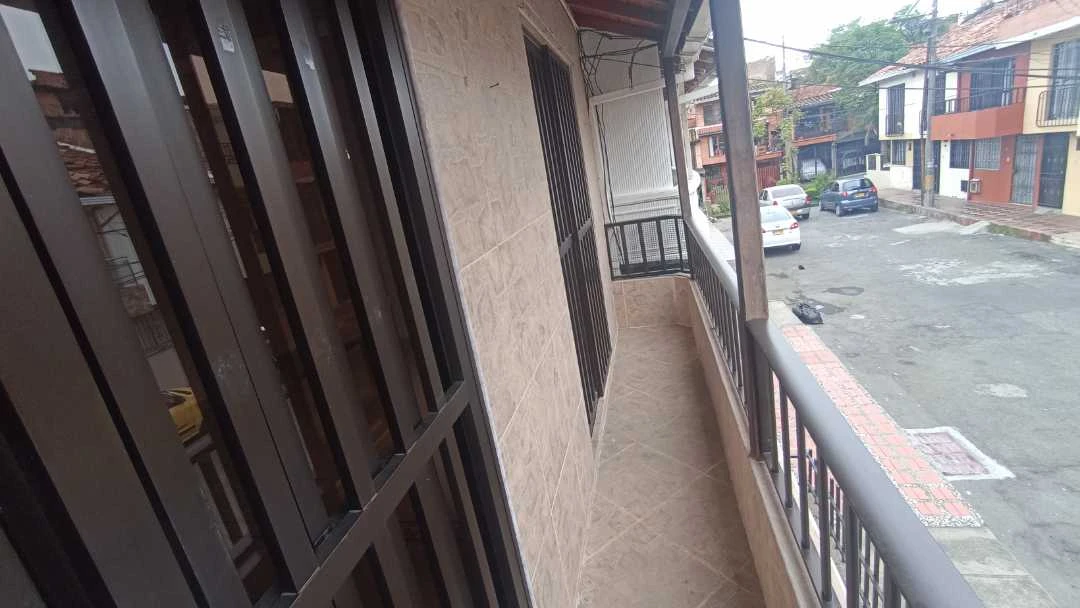Se arrienda casa 2 piso en sector barrio gran avenida