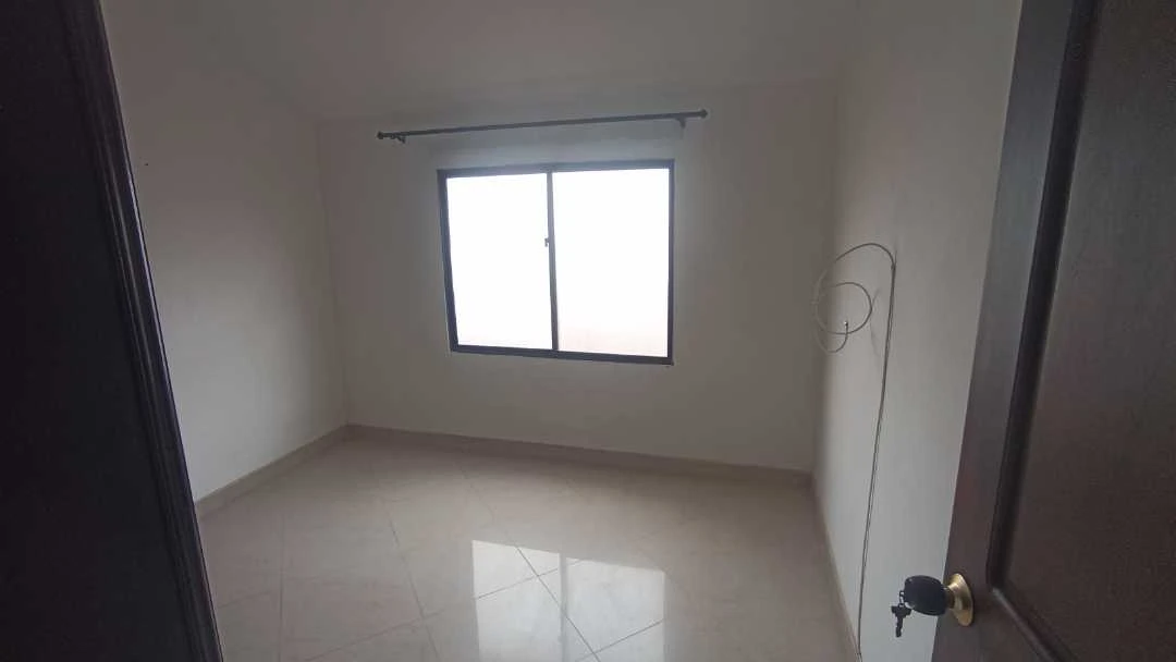 Se arrienda casa 2 piso en sector barrio gran avenida