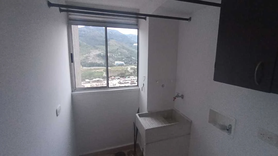 Se vende apartamento en sector Navarra unidad poblado niquia