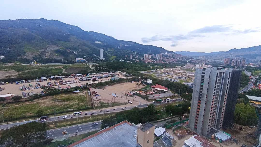 Se vende apartamento en sector Navarra unidad poblado niquia