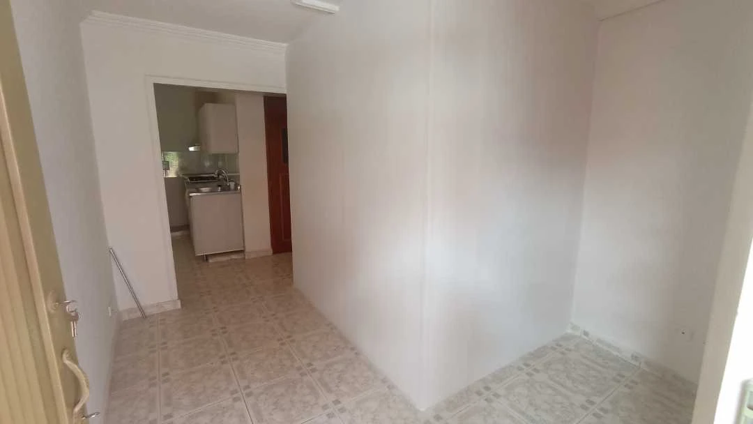 Se arrienda apartaestudio en sector niquia por la iglesia Chiquinquirá