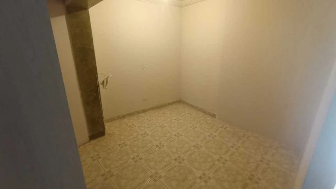 Se arrienda apartaestudio en sector niquia por la iglesia Chiquinquirá