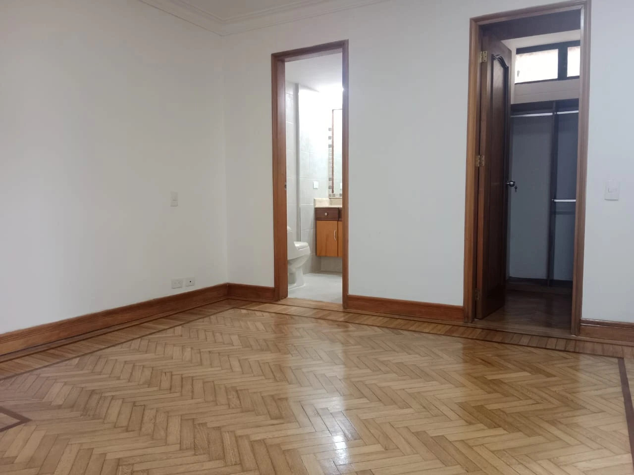 ARRIENDO APARTAMENTO EN EL POBLADO