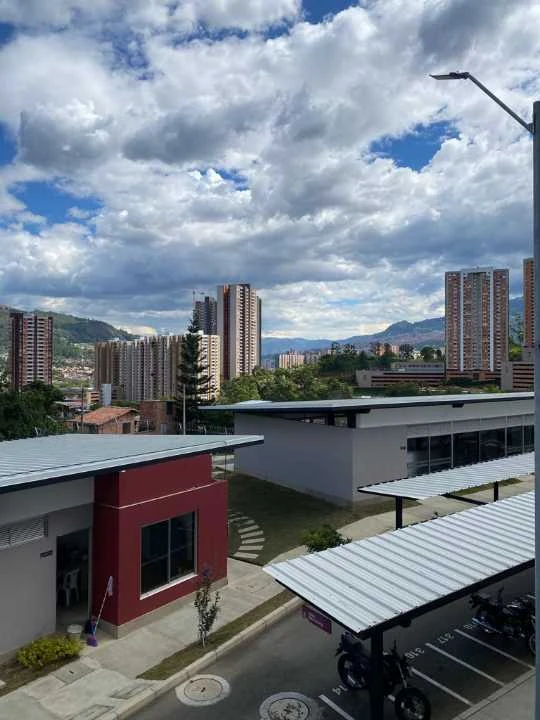 Se. Vende apartamento en sector Navarra plazuela del norte