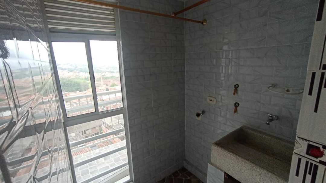 Se vende apartamento en barrio Bellavista en el  edificio la casona