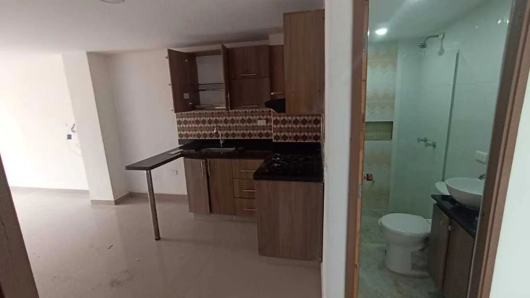 Se arrienda apartamento en barrio obrero de Copacabana