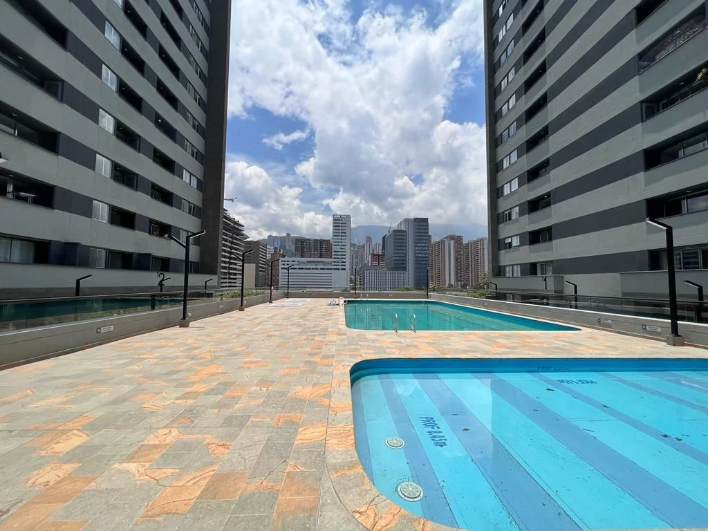 APARTA ESTUDIO EN ARRIENDO 