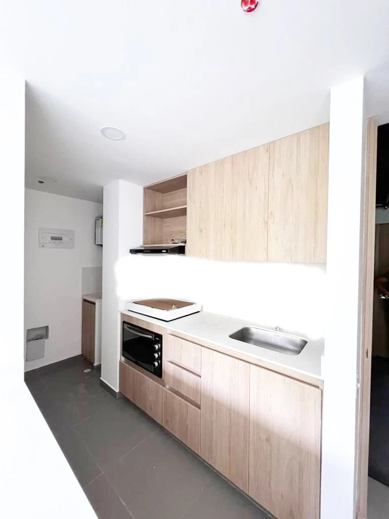 APARTA ESTUDIO EN ARRIENDO 