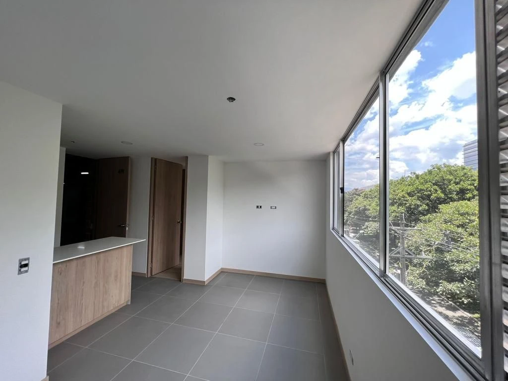 APARTA ESTUDIO EN ARRIENDO 