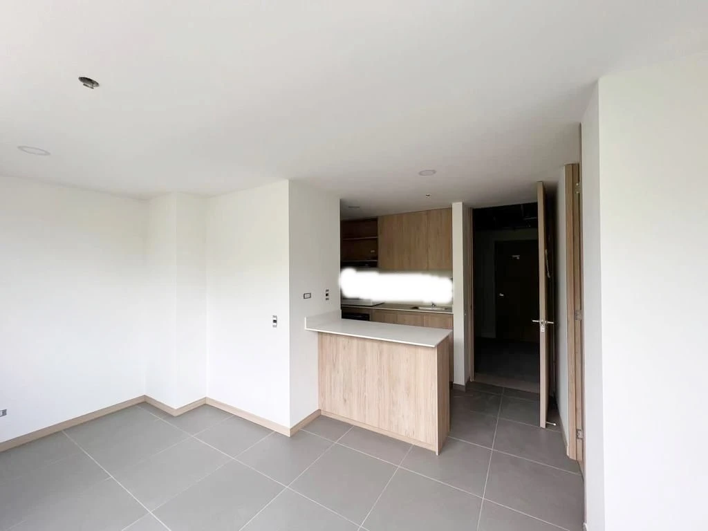 APARTA ESTUDIO EN ARRIENDO 