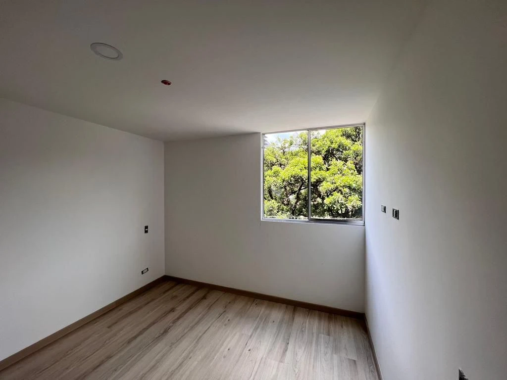 APARTA ESTUDIO EN ARRIENDO 