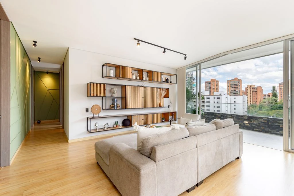 Apartamento amoblado en arriendo sector Loma los Parra