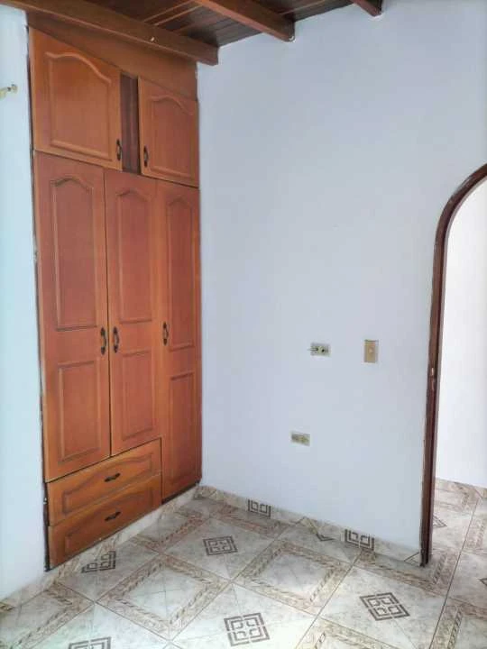 Se vende apartamento en sector niquia parte baja cercaA los árboles