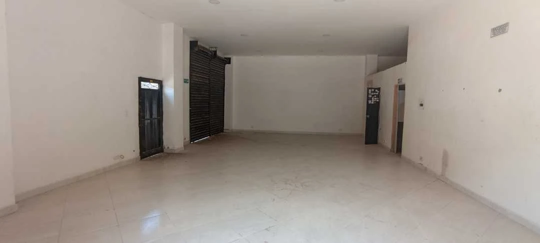 Se arrienda local 110 mts detrás del centro comercial florida