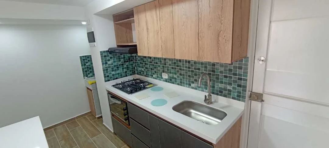 Se arrienda apartamento en sector Navarra unidad poblado niquia