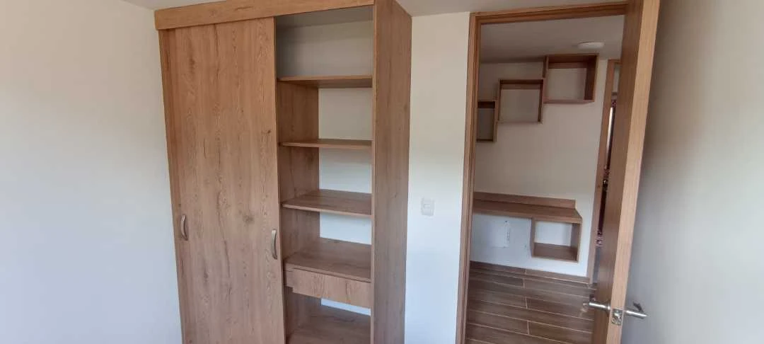 Se arrienda apartamento en sector Navarra unidad poblado niquia