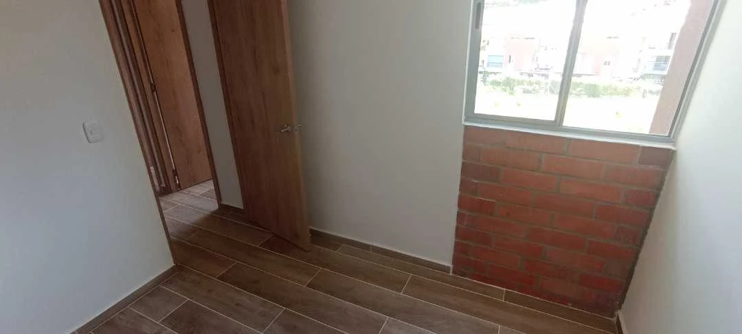 Se arrienda apartamento en sector Navarra unidad poblado niquia