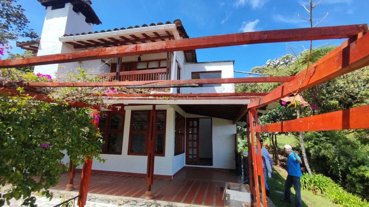 Casa campestre en arriendo -Vía la ceja- La Unión 