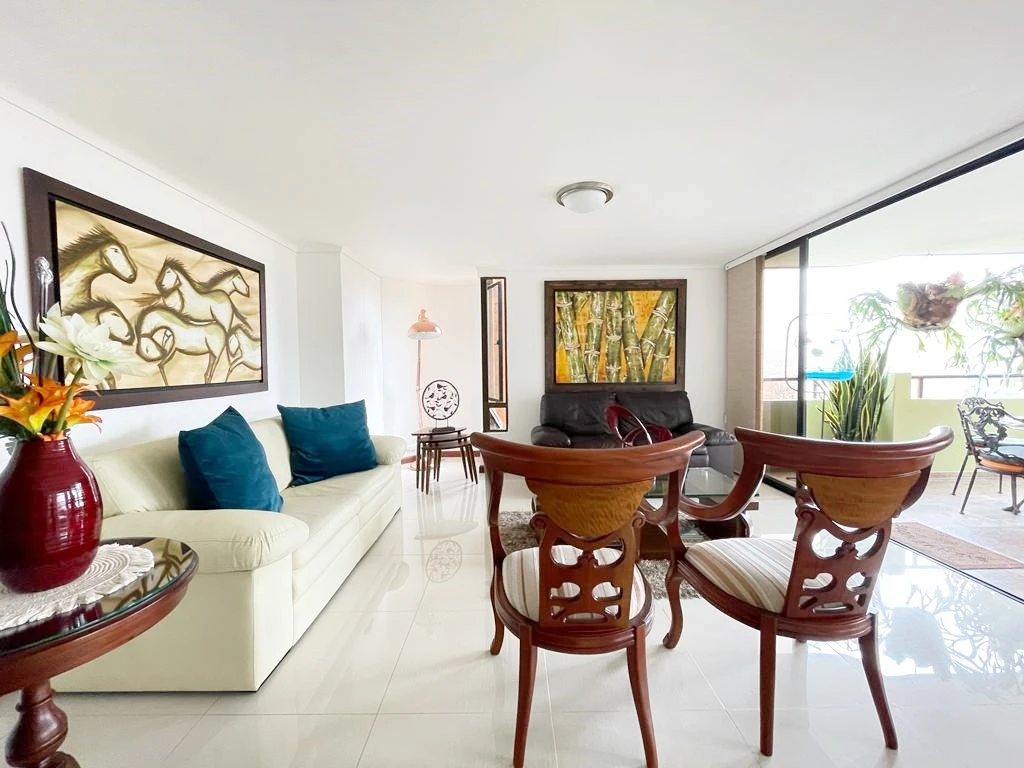 VENDO APARTAMENTO EN EL POBLADO SECTOR TRANSVERSAL INFERIOR