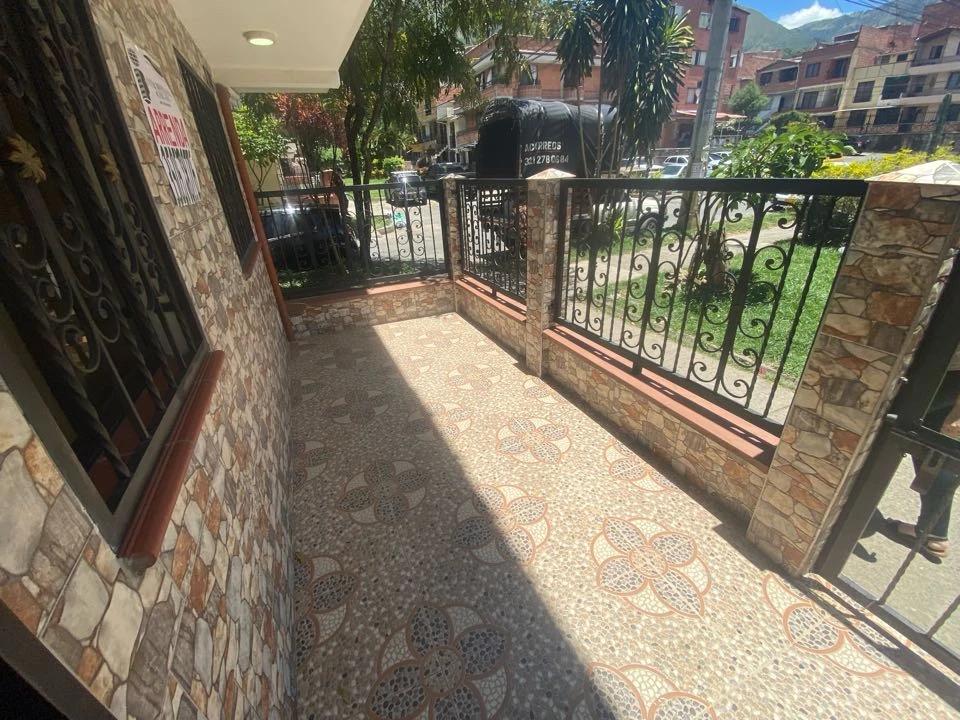 Casa en arriendo Valadares