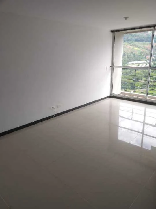 Se arrienda apartamento en sector niquia parte baja