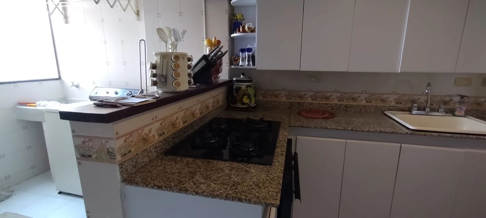 Apartamento Amoblado en Arriendo sector La Aguacatala Medellín