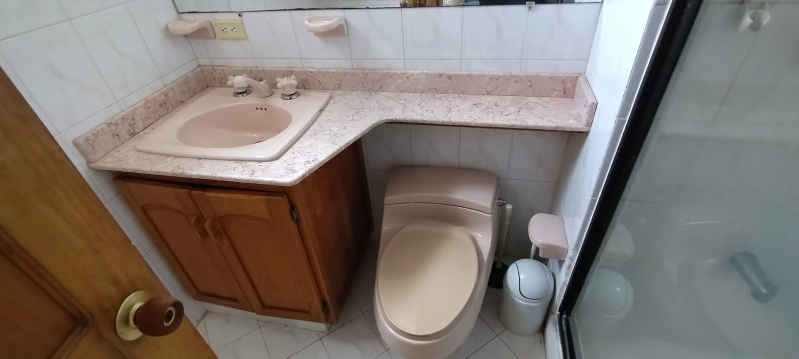 Apartamento Amoblado en Arriendo sector La Aguacatala Medellín