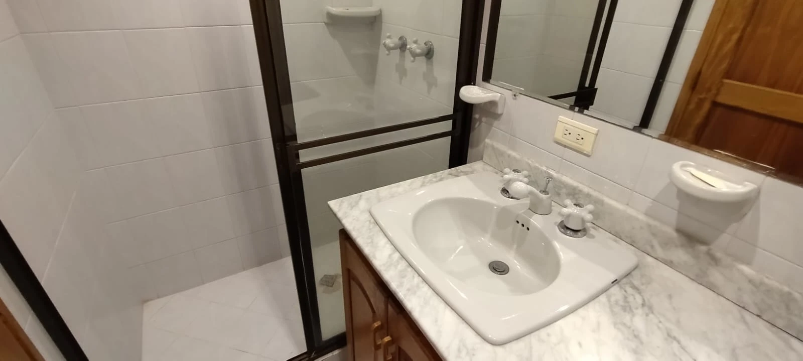 Apartamento Amoblado en Arriendo sector La Aguacatala Medellín