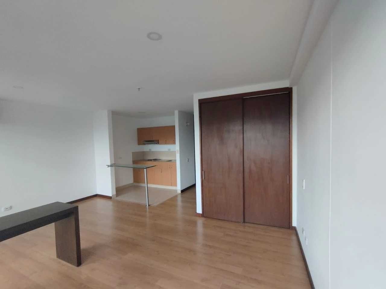 Aparta estudio en el poblado Oviedo
