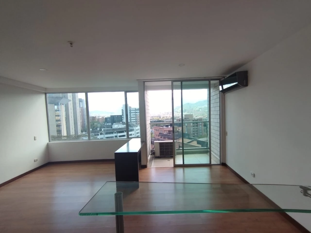 Aparta estudio en el poblado Oviedo