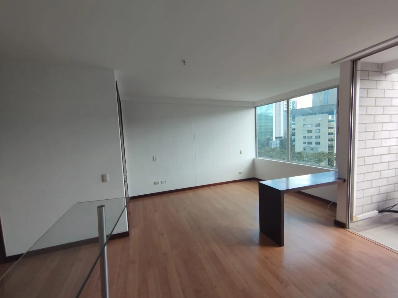 Aparta estudio en el poblado Oviedo