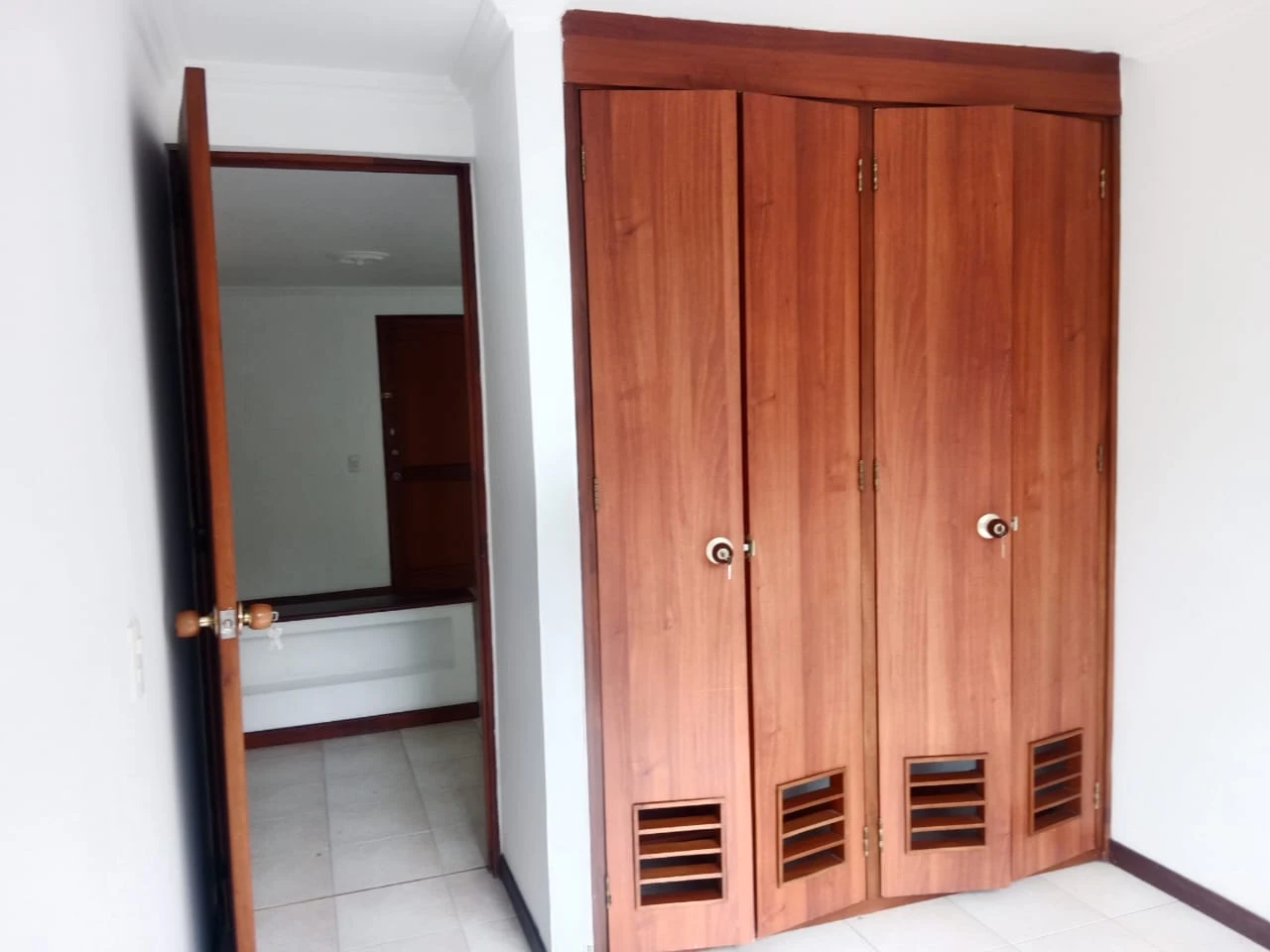 ARRIENDO APARTAMENTO EN EL POBLADO