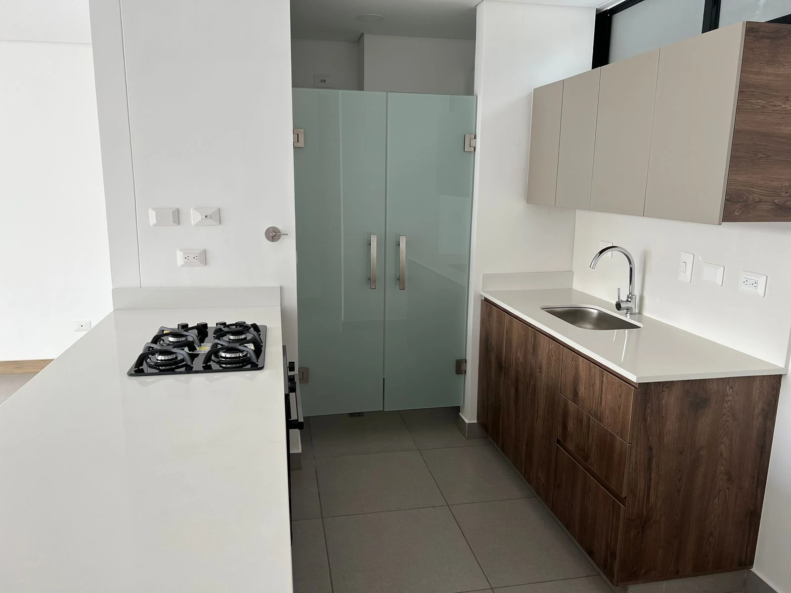 ARRIENDO APARTAMENTO EN EL POBLADO