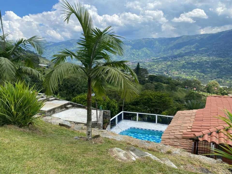Se Arrienda finca en sector girardota a 5 minutos de la via principal