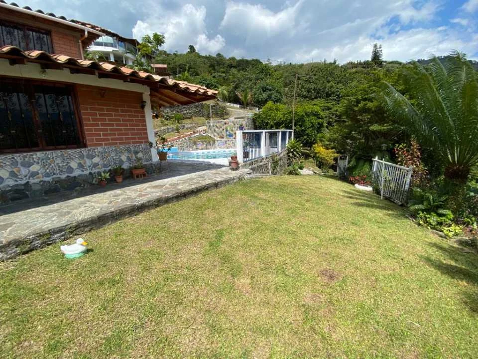 Se Arrienda finca en sector girardota a 5 minutos de la via principal