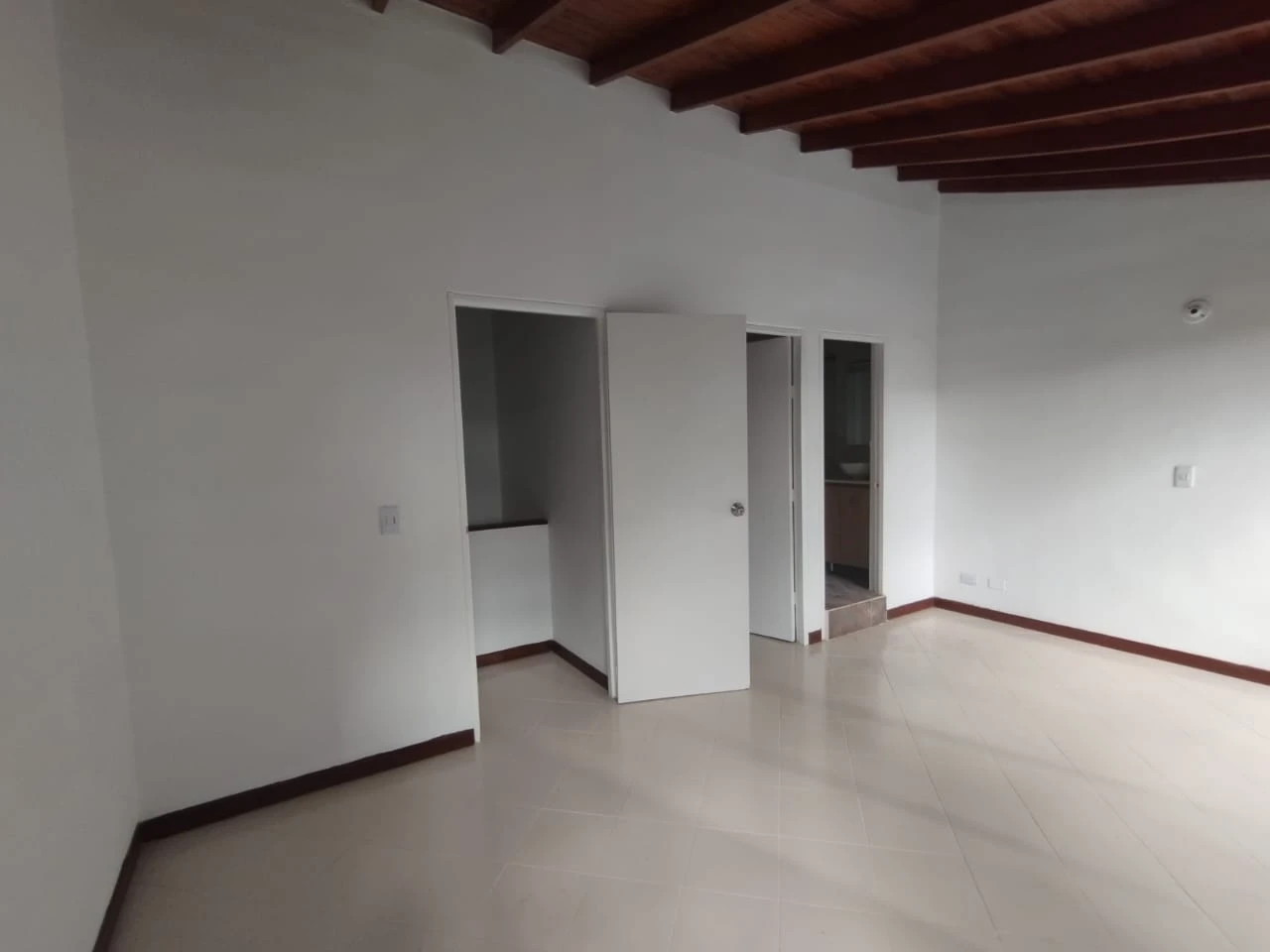 Apartamento En Arriendo Sector Loma del Indio