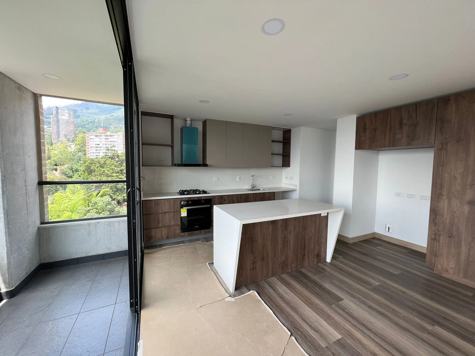 ARRIENDO APARTAMENTO EN EL POBLADO