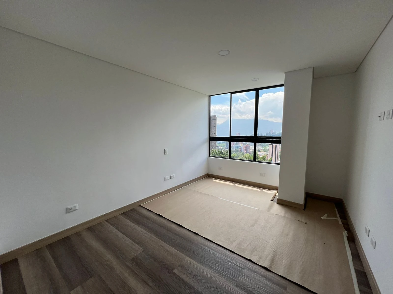 ARRIENDO APARTAMENTO EN EL POBLADO