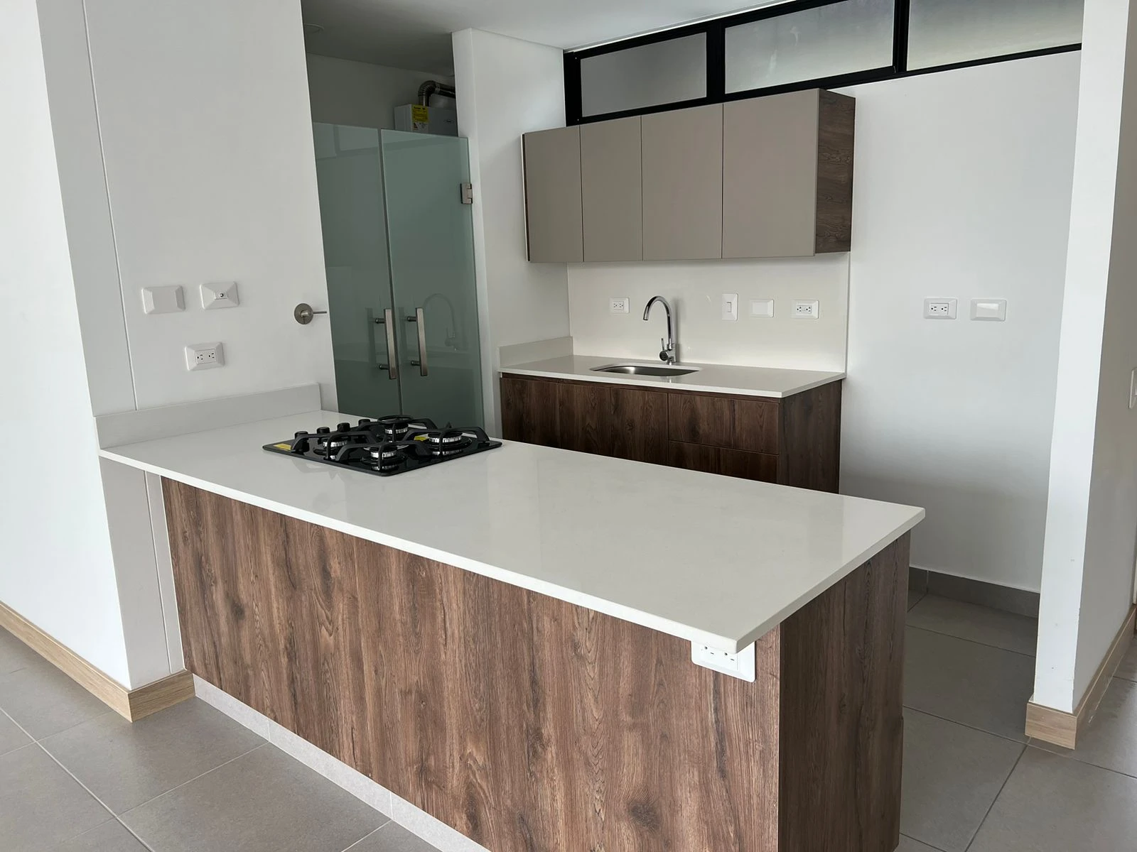 ARRIENDO APARTAMENTO EN EL POBLADO