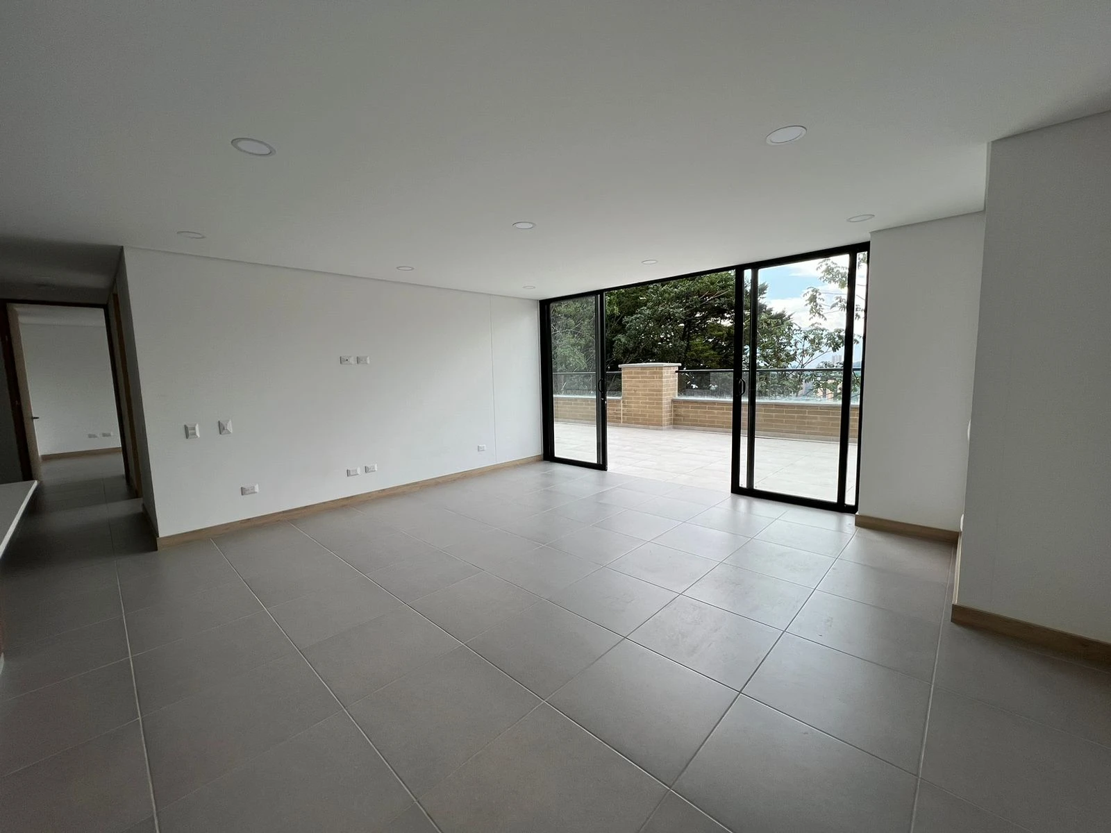 ARRIENDO APARTAMENTO EN EL POBLADO