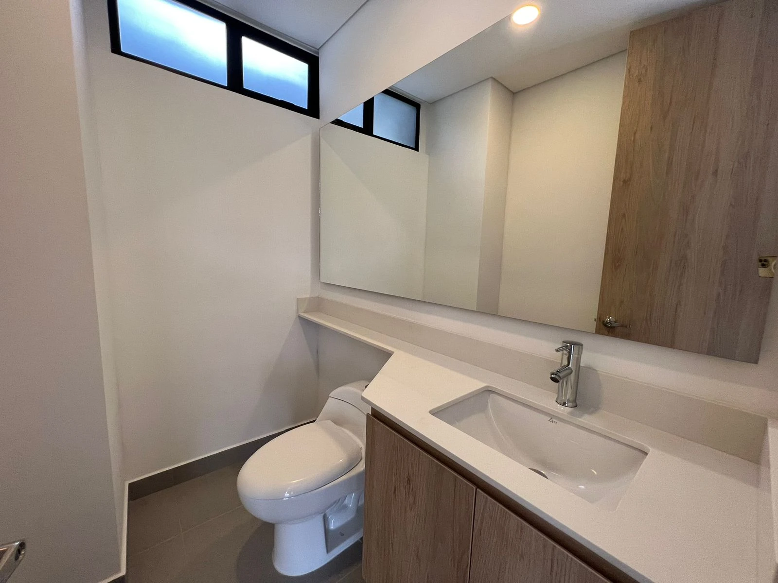 ARRIENDO APARTAMENTO EN EL POBLADO