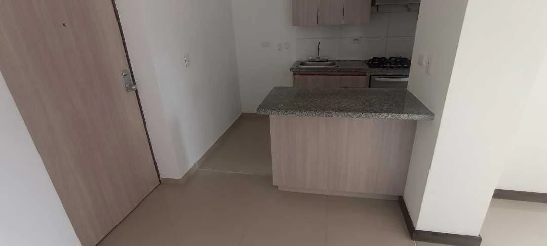 Se Arrienda apartamento sector niquia al frente de la estación metro