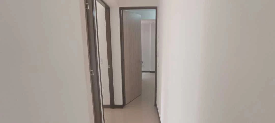 Se Arrienda apartamento sector niquia al frente de la estación metro