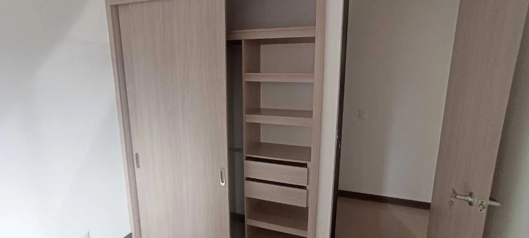Se Arrienda apartamento sector niquia al frente de la estación metro