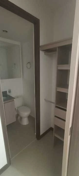 Se Arrienda apartamento sector niquia al frente de la estación metro