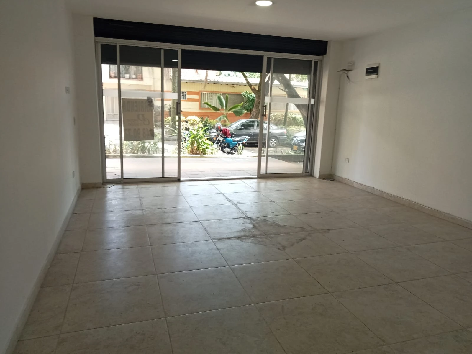 Local en Arriendo Sector Belén los Alpes